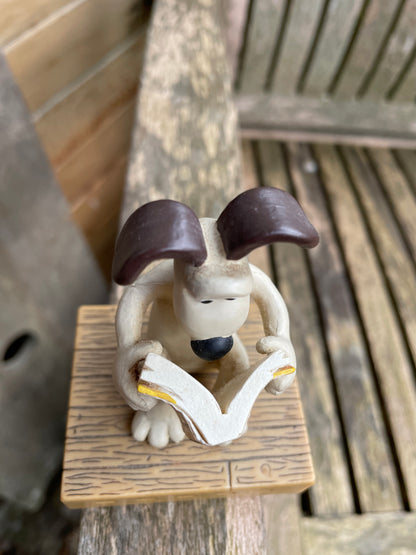 Wallace and Gromit's Gromit figure 8.5cm tall c1990's