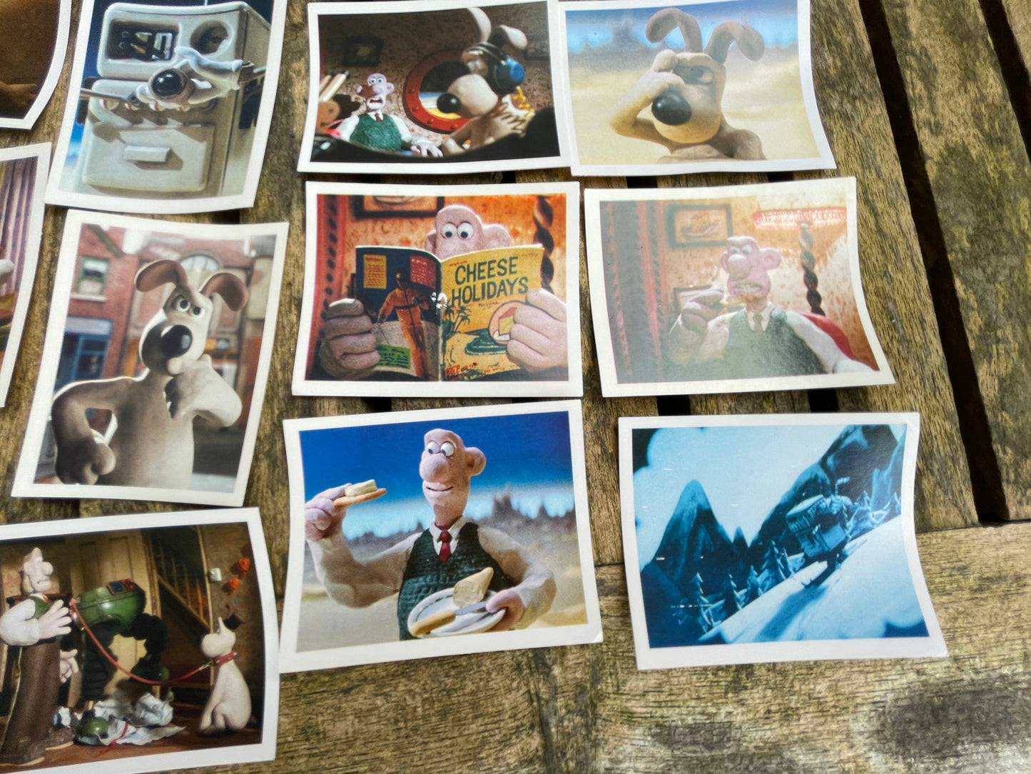 Collection of Wallace and Gromit Merlin collection card/stickers from 1990's