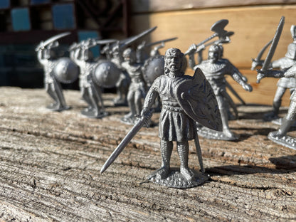 Plastic toy soldiers, Medieval Knights, Timpo Toys 1970's vintage