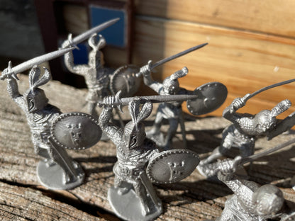 Plastic toy soldiers, Medieval Knights, Timpo Toys 1970's vintage