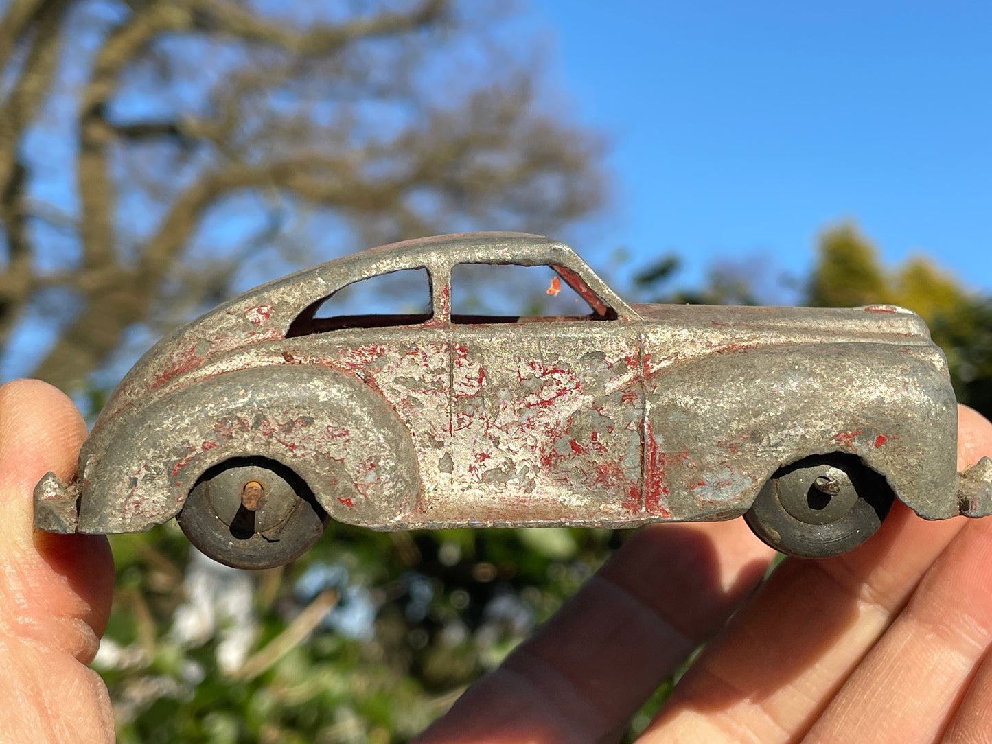 Vintage Timpo Toys toy diecast friction drive red Packard Saloon car c.1949