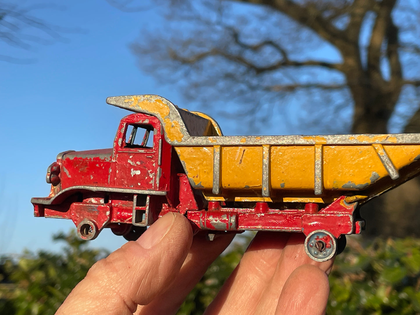 Benbros Qualitoy Diecast Euclid toy tipper truck 14cm long - 1968