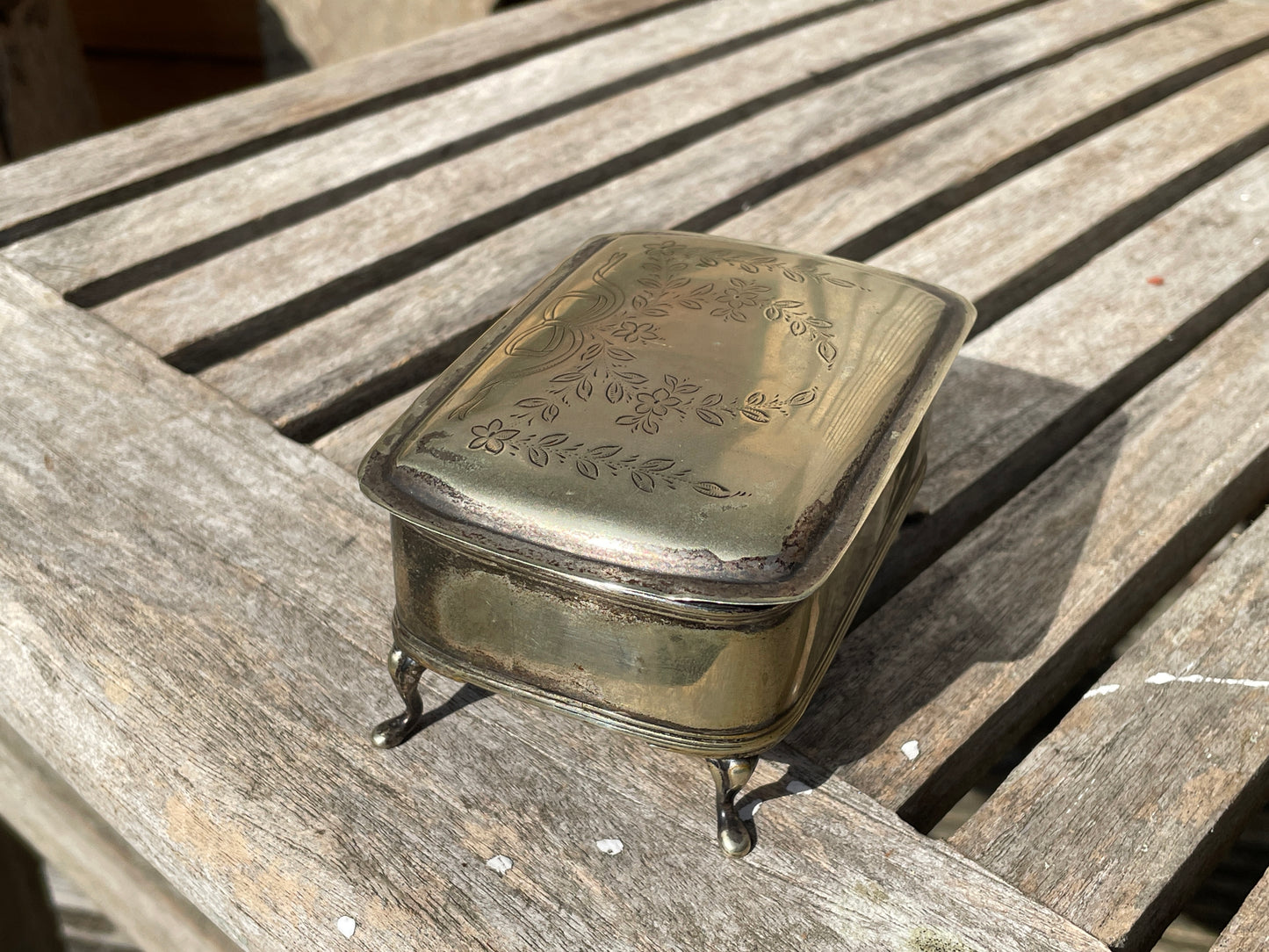 Antique S & Co. EPNS hand engraved jewellery casket 9.5cm wide