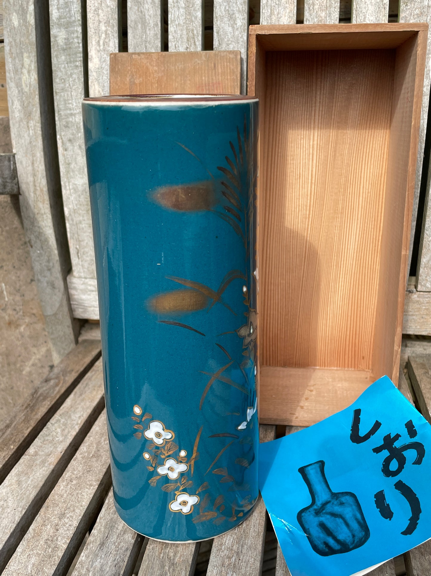 Antique Japanese hand painted tall vase in original wooden box 24cm tall