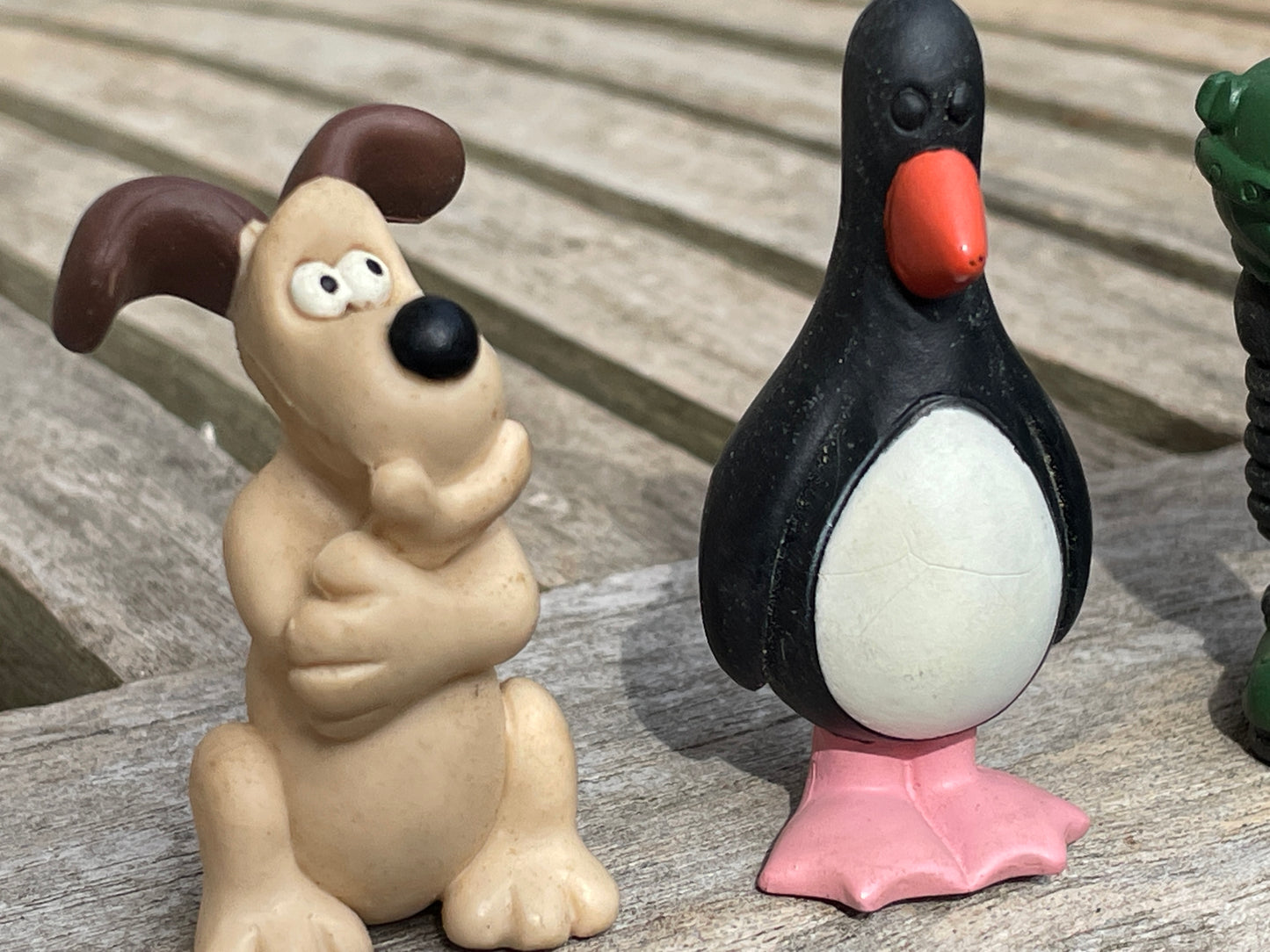 Vintage Wallace and Gromit figures Wallace, Gromit, Feathers McGraw, Wrong trousers, Wendolene 5.5cm tall