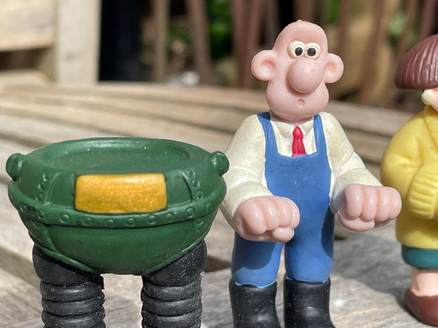 Vintage Wallace and Gromit figures Wallace, Gromit, Feathers McGraw, Wrong trousers, Wendolene 5.5cm tall