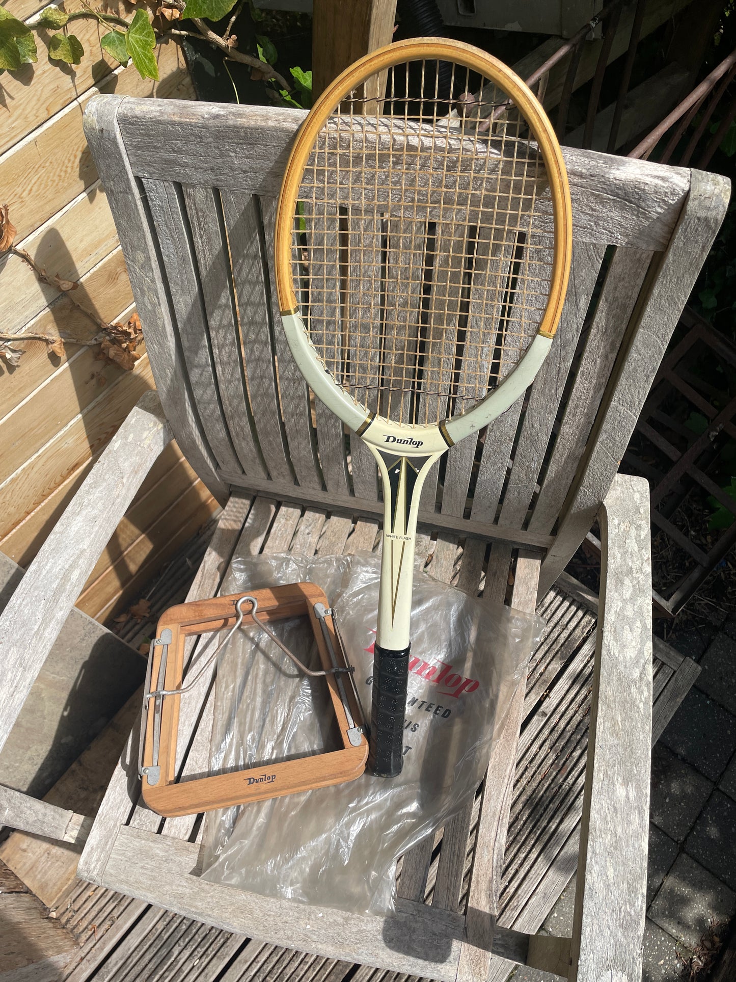Vintage Dunlop White Flash Tennis Racket – Light/Medium – Original Grip, Strings, clamp and  Bag