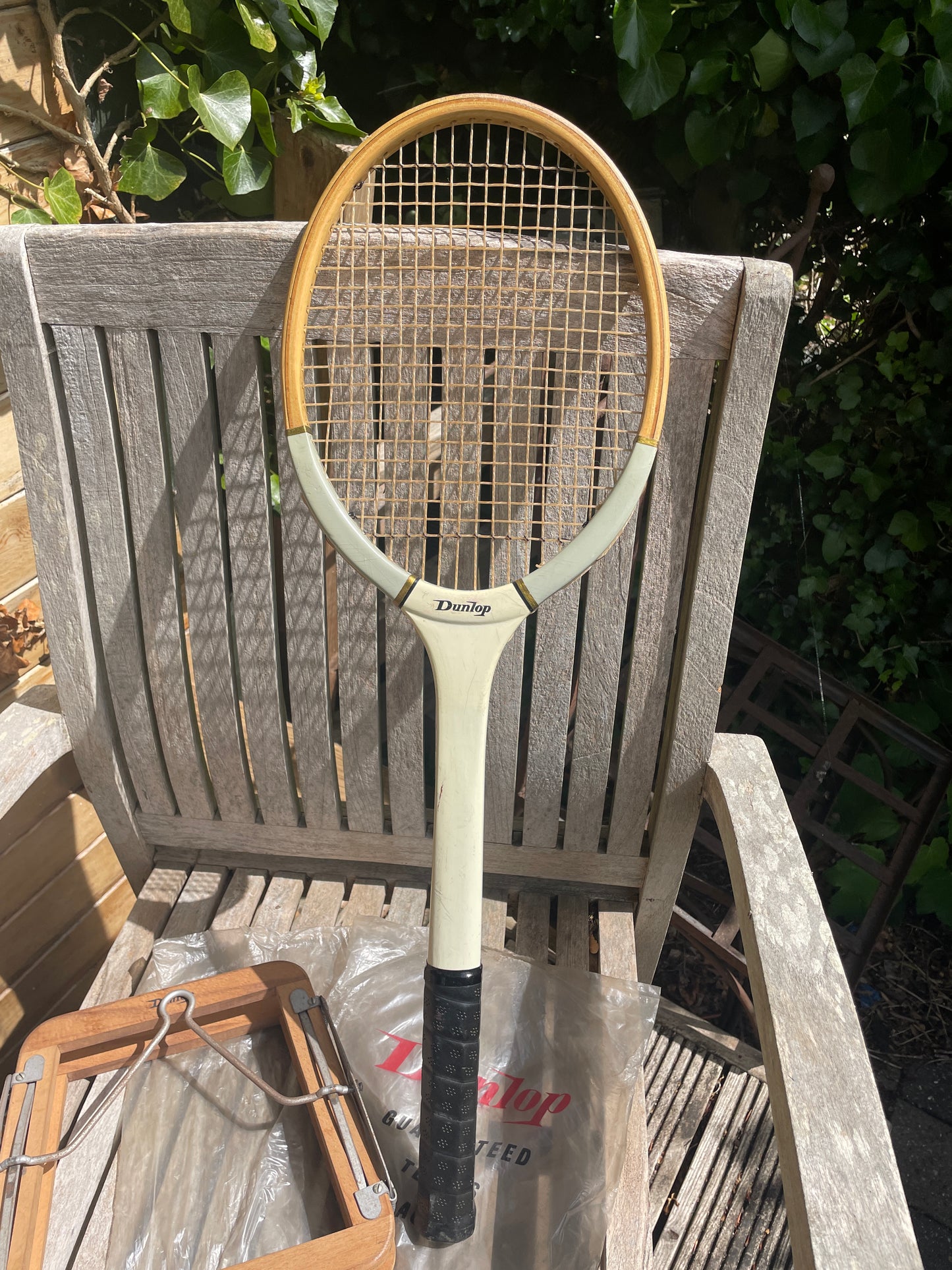 Vintage Dunlop White Flash Tennis Racket – Light/Medium – Original Grip, Strings, clamp and  Bag