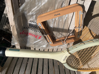Vintage Dunlop White Flash Tennis Racket – Light/Medium – Original Grip, Strings, clamp and  Bag