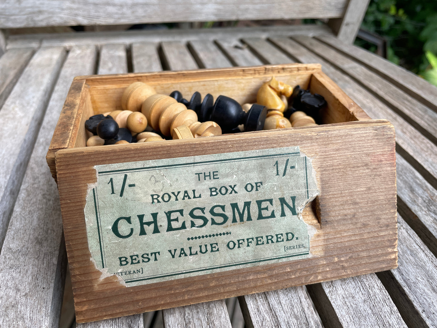 Antique Victorian “The Royal Box of Chessmen” Set – Early Jaques Style Northern Upright – Turned Boxwood & Ebony Finish, c.1900