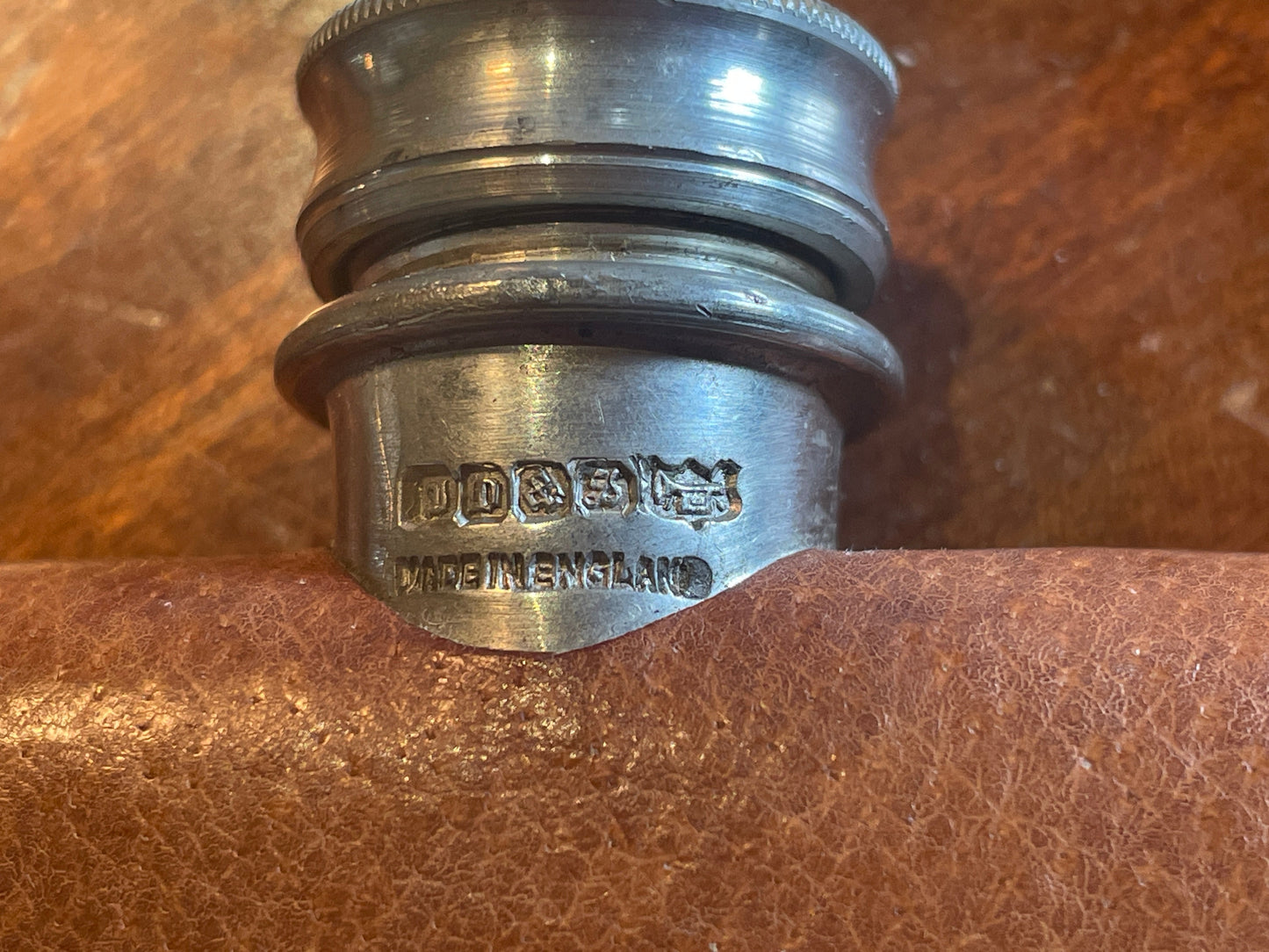 Vintage English Hip Flask – James Dixon & Sons – Electroplated Cap – Leather Clad – Sheffield – 264g – c.1920s–40s