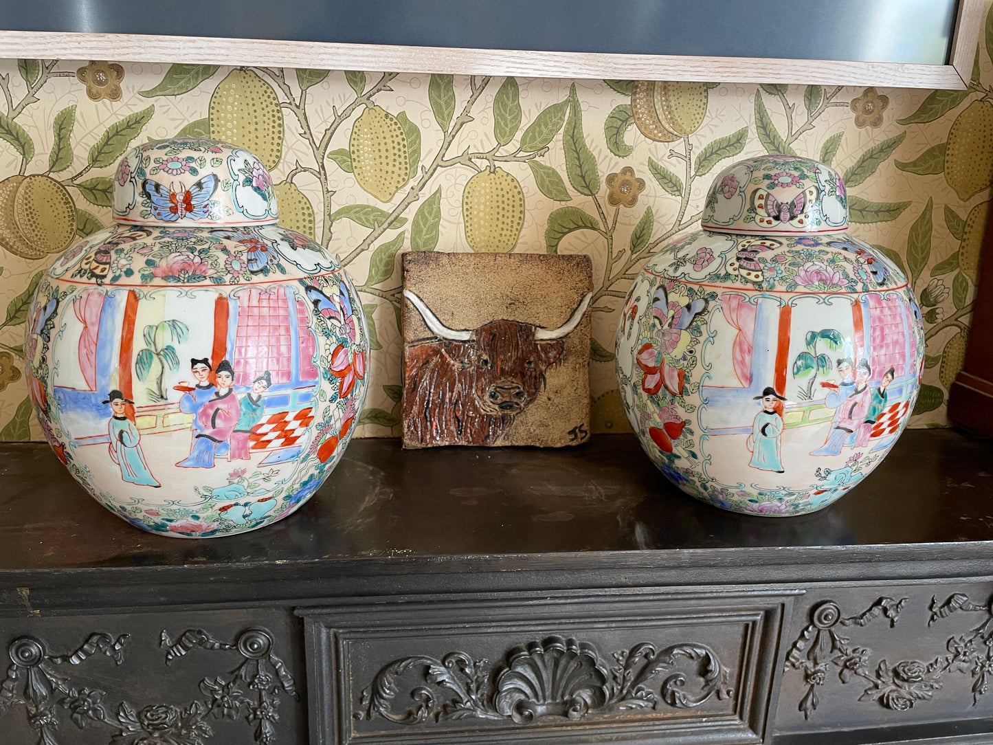Pair of Chinese Porcelain Ginger Jars – Famille Rose Decoration, Jingdezhen (Mid 20th Century)