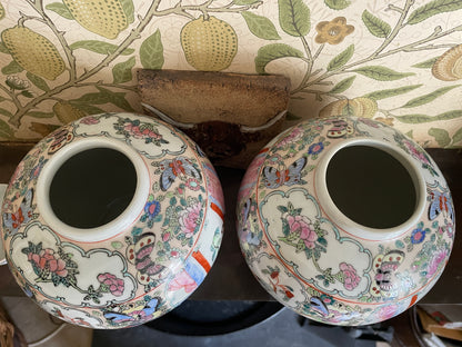 Pair of Chinese Porcelain Ginger Jars – Famille Rose Decoration, Jingdezhen (Mid 20th Century)