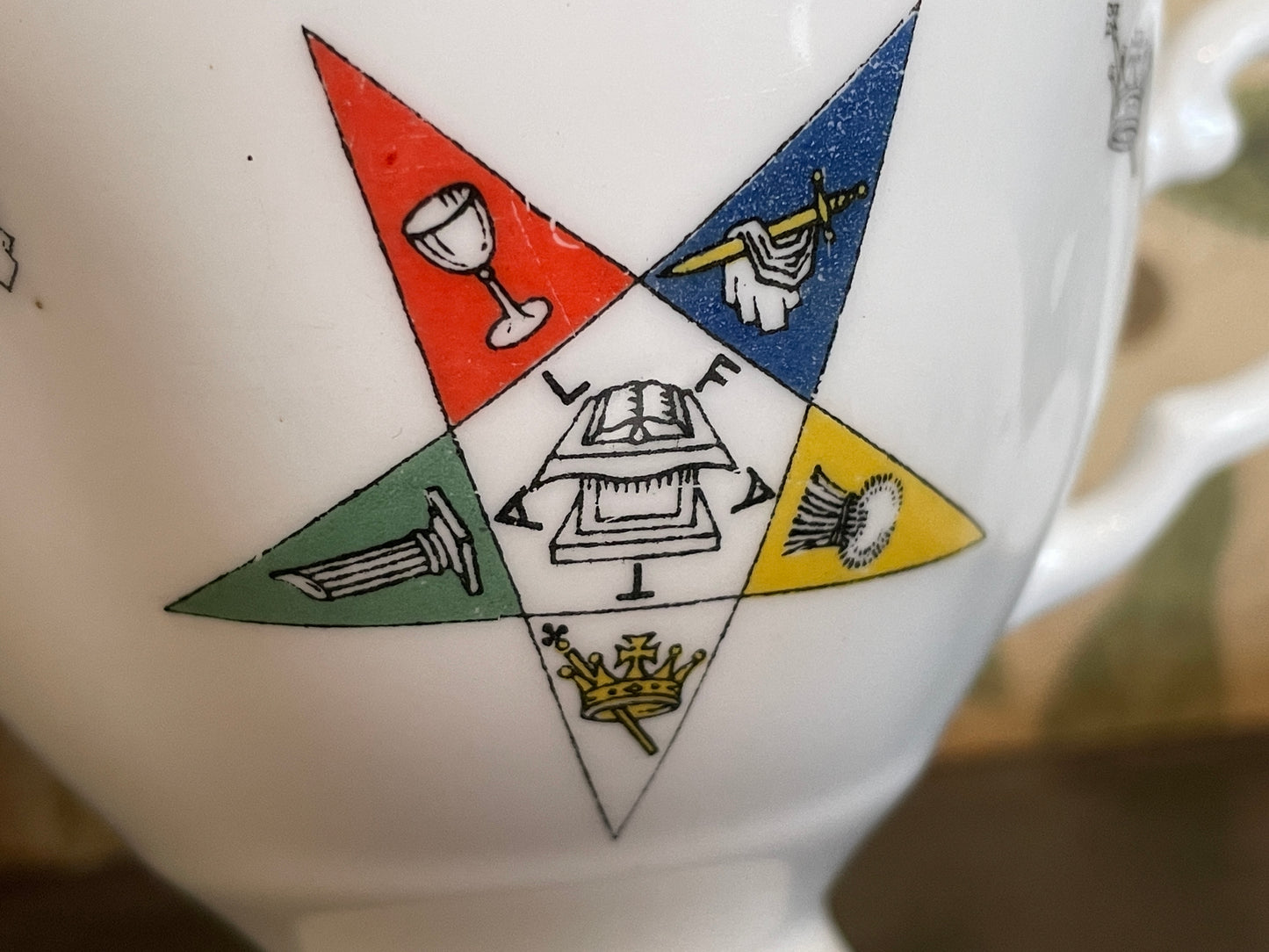 Antique and Vintage Masonic Ceramics and Glass – Mixed Lodge Lot Including Burns Plate, Tankard and Teaware (c.1900–1970s)