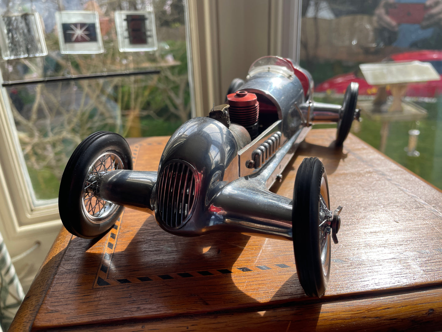 Vintage English Tether Racing Car – Exposed Engine Mechanical Model, Indianapolis Style (c.1940s–1950s)