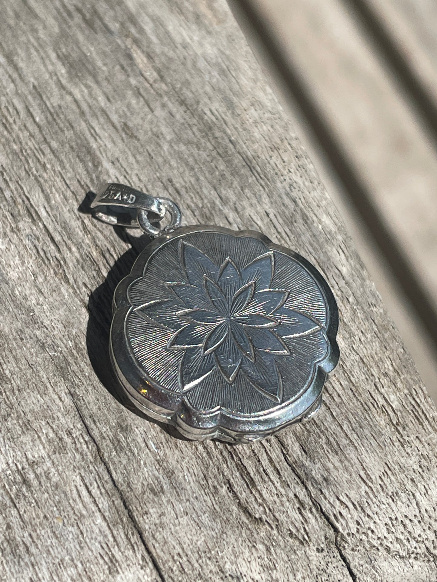 Vintage Sterling Silver Round Locket – Floral Starburst Engraving – 925 A*D Maker Mark – Keepsake Pendant with Photos