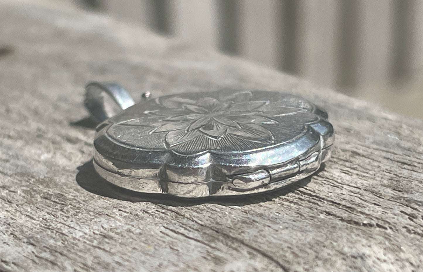 Vintage Sterling Silver Round Locket – Floral Starburst Engraving – 925 A*D Maker Mark – Keepsake Pendant with Photos