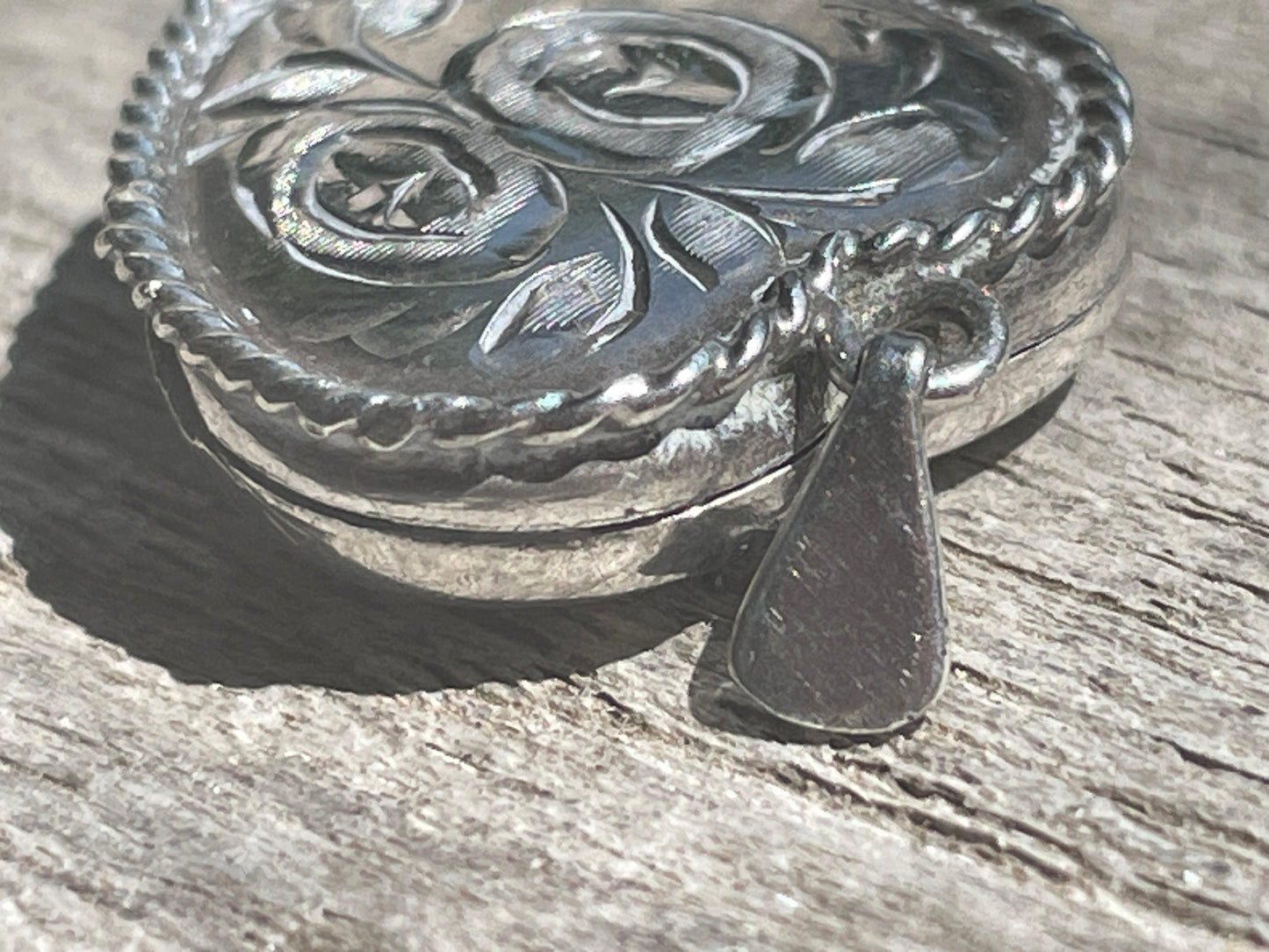 Vintage 1977 Sterling Silver Heart Locket – Birmingham Hallmarked – Double Rose Engraved Pendant – JS Maker Mark