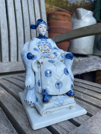 Vintage Chinese Porcelain Mandarin Figurine with Blue & Gilt Detailing – 17cm