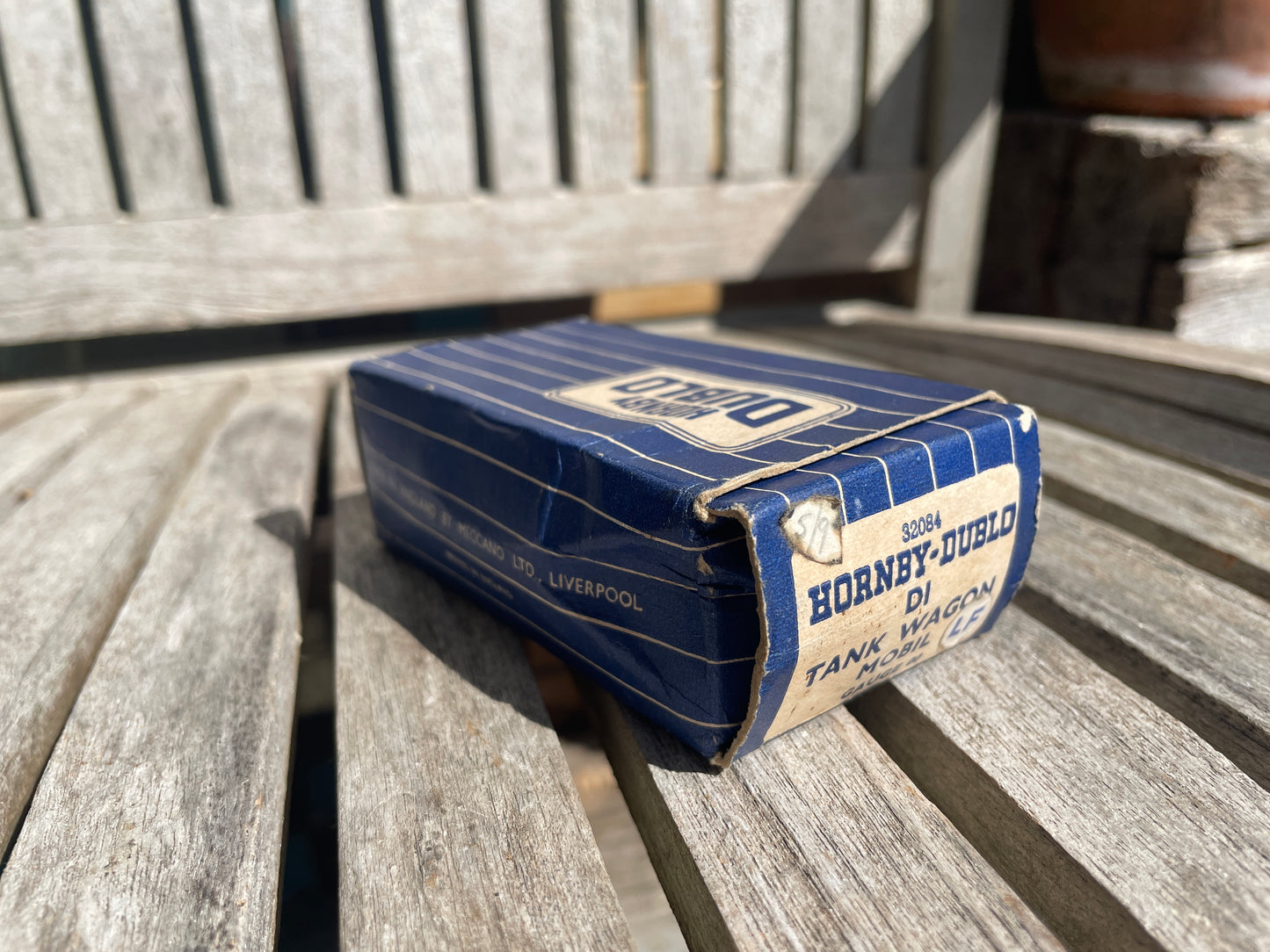Vintage Hornby Dublo Mobil Oil Tank Wagon D1 32084 | Boxed OO Gauge Model Train by Meccano Ltd