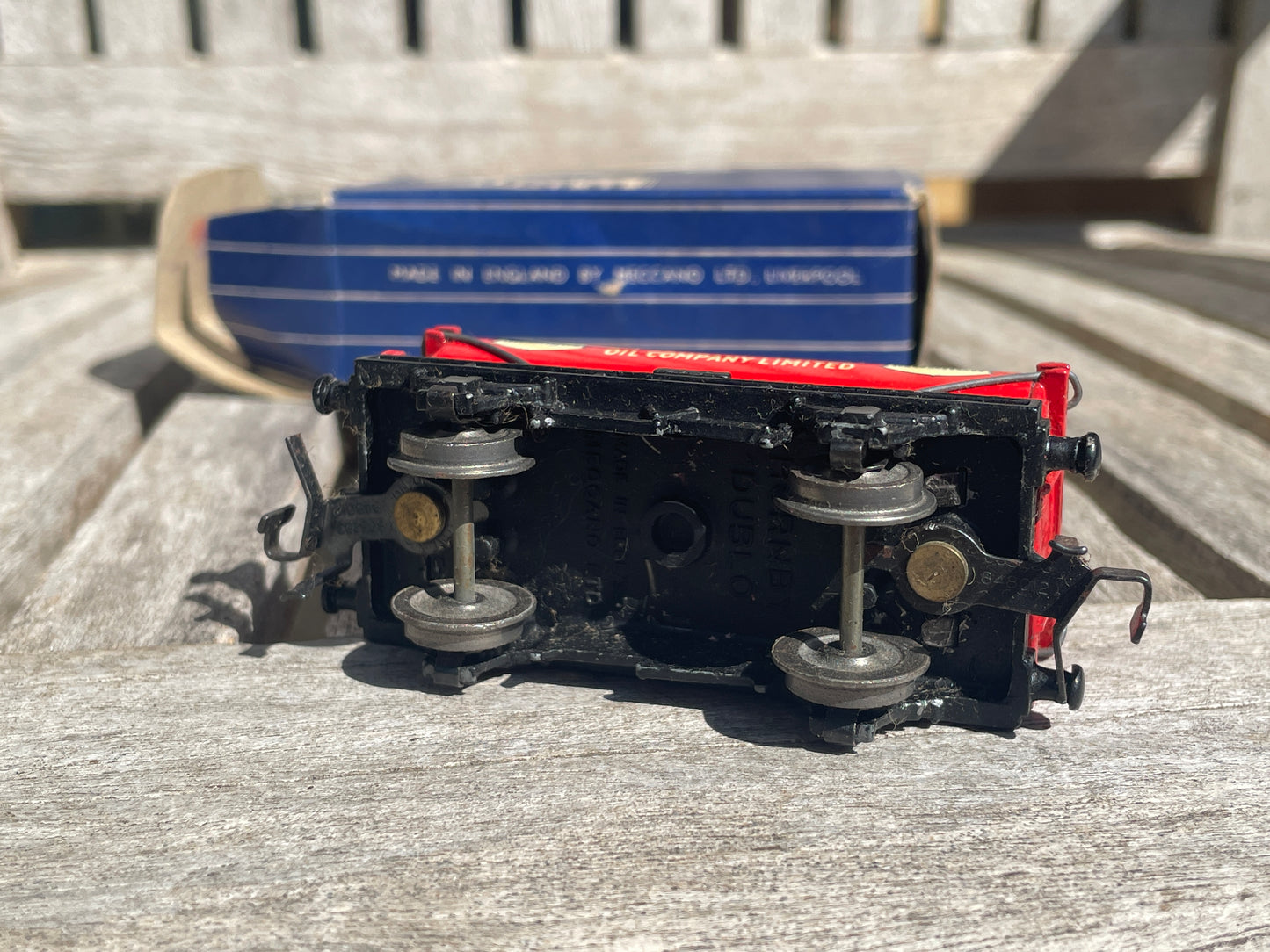 Vintage Hornby Dublo Mobil Oil Tank Wagon D1 32084 | Boxed OO Gauge Model Train by Meccano Ltd
