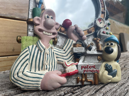 Wallace and Gromit shaving mirror 19cm tall