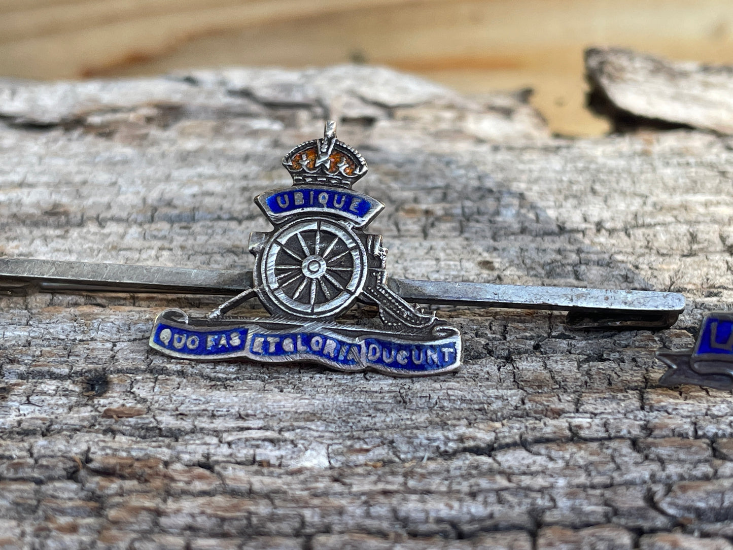 Stirling silver and enamel officers badge and WW1 British Royal Artillery Regimental Sweetheart Brooch