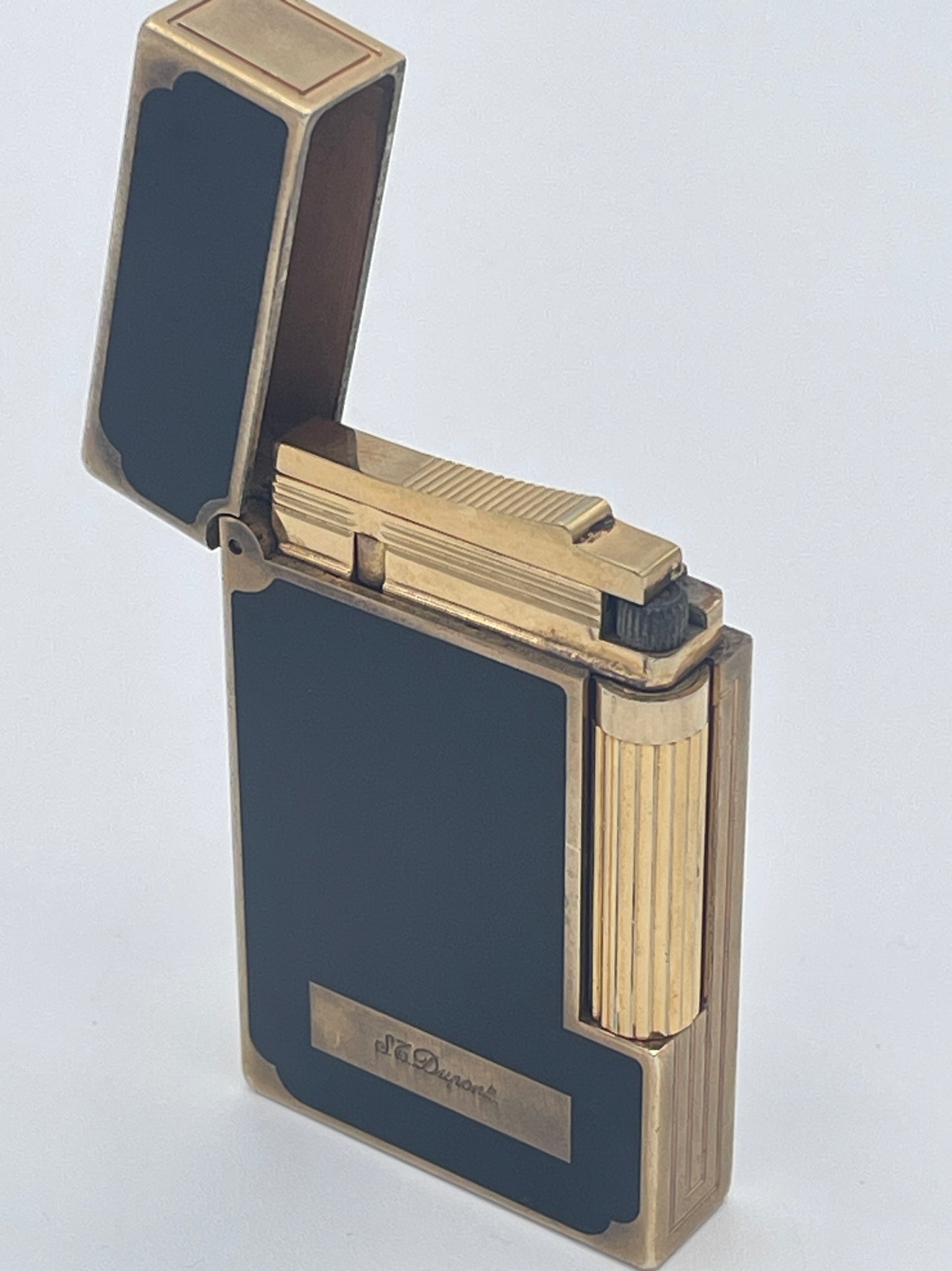 Vintage S.T. Dupont Ligne 2 Gold & Black Laque de Chine Lighter – Made in France