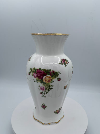 Royal Albert Old Country Roses Bone China Vase Boxed with Original Packaging 23cm