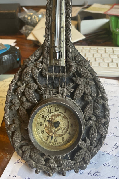 Working Aesthetic silver clock and thermometer in Mandolin form