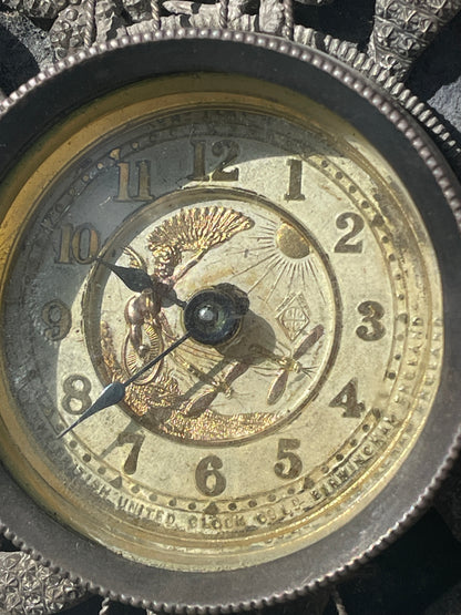 Working Aesthetic silver clock and thermometer in Mandolin form