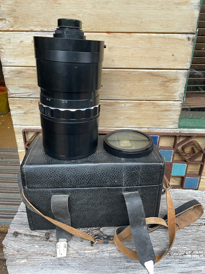 Russian USSR MTO 1000A Camera lens with leather carrying case and coloured filters