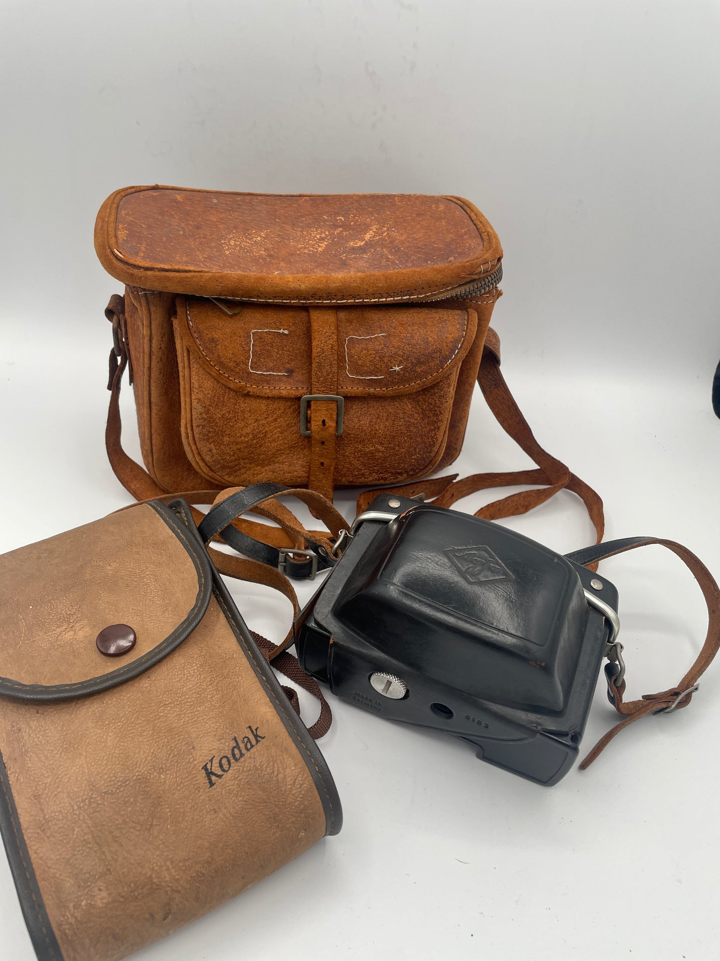 Vintage Leather Camera Bag – Agfa Camera Made in Germany and Kodak Folding Camera (c.1950s–70s)