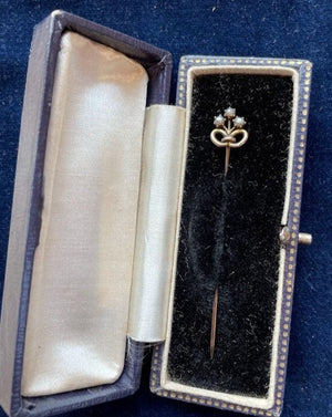 Antique 9ct Gold Stickpin With Original Fitted Box - Marked Gold and Seed Pearl Array 65mm long