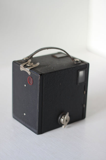 Kodak Six-20 Brownie Junior Box Camera 1935-1940 in Case