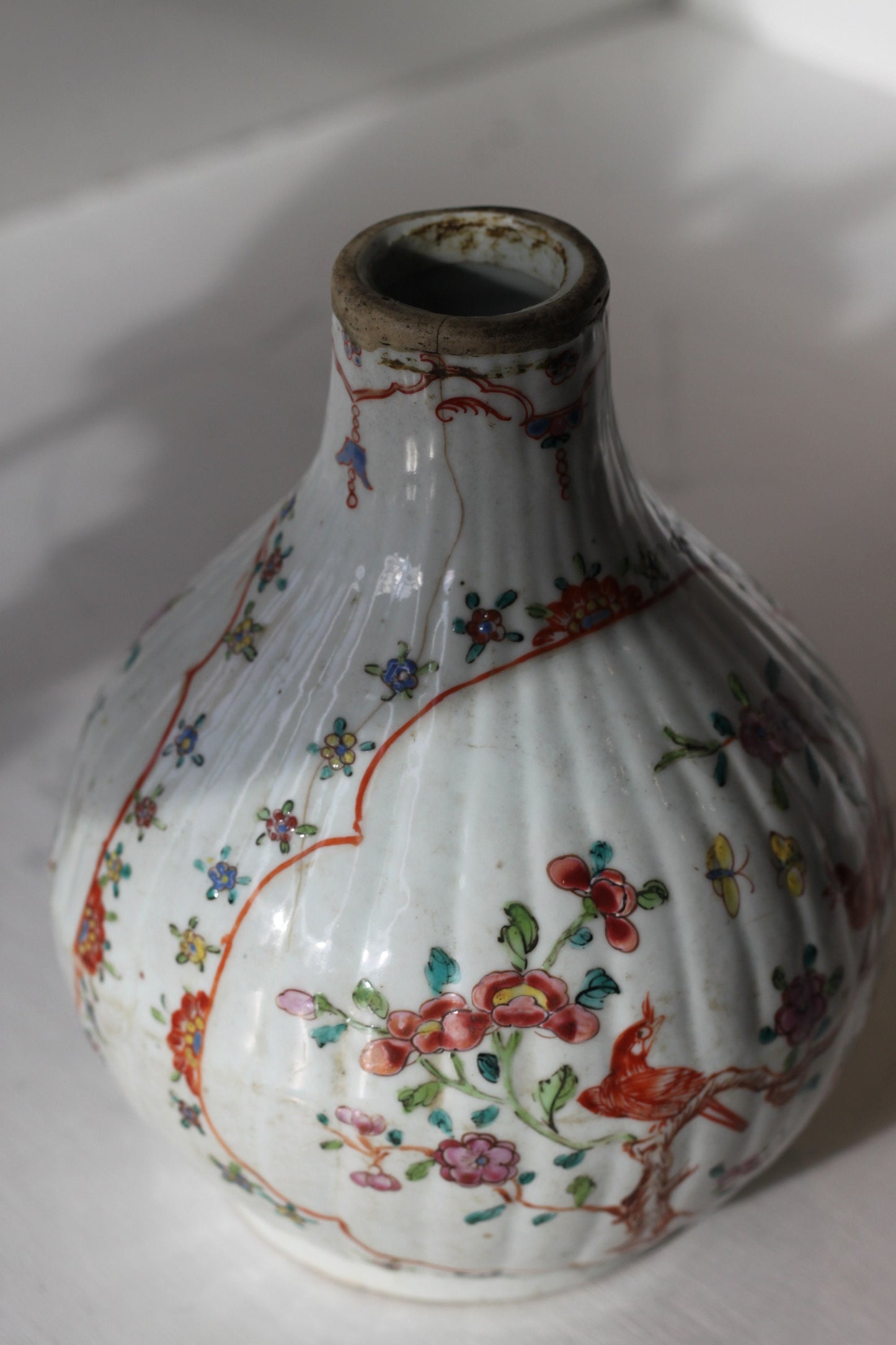 A Chinese Kangxi Period Clobbered Bottle Vase, Reduced in Height, 18cm heigh