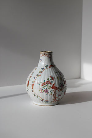 A Chinese Kangxi Period Clobbered Bottle Vase, Reduced in Height, 18cm heigh