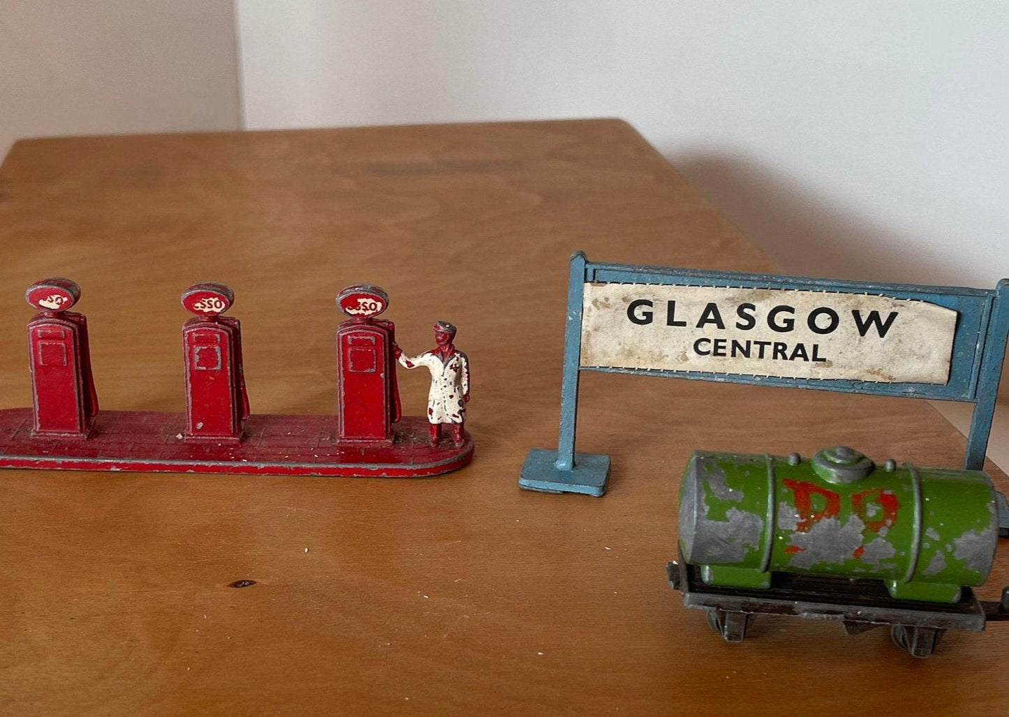 Vintage Diecast Metal Lone Star Loco, Lesney and Crescent Toys Model Railway Accessories.