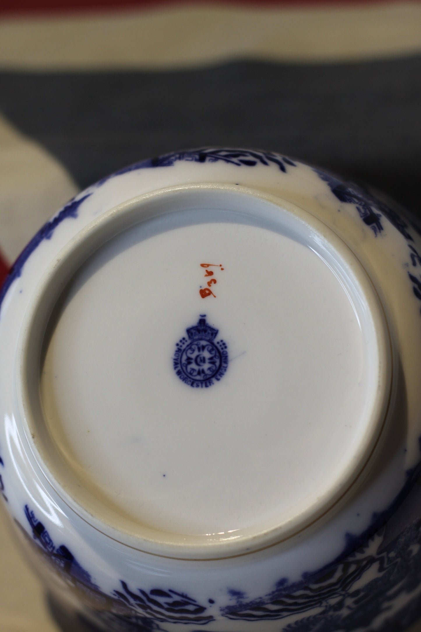 Two Royal Worcester Porcelain Bowls Decorated in The Chinoiserie Manner, 15cm in Diameter