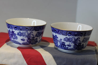 Two Royal Worcester Porcelain Bowls Decorated in The Chinoiserie Manner, 15cm in Diameter