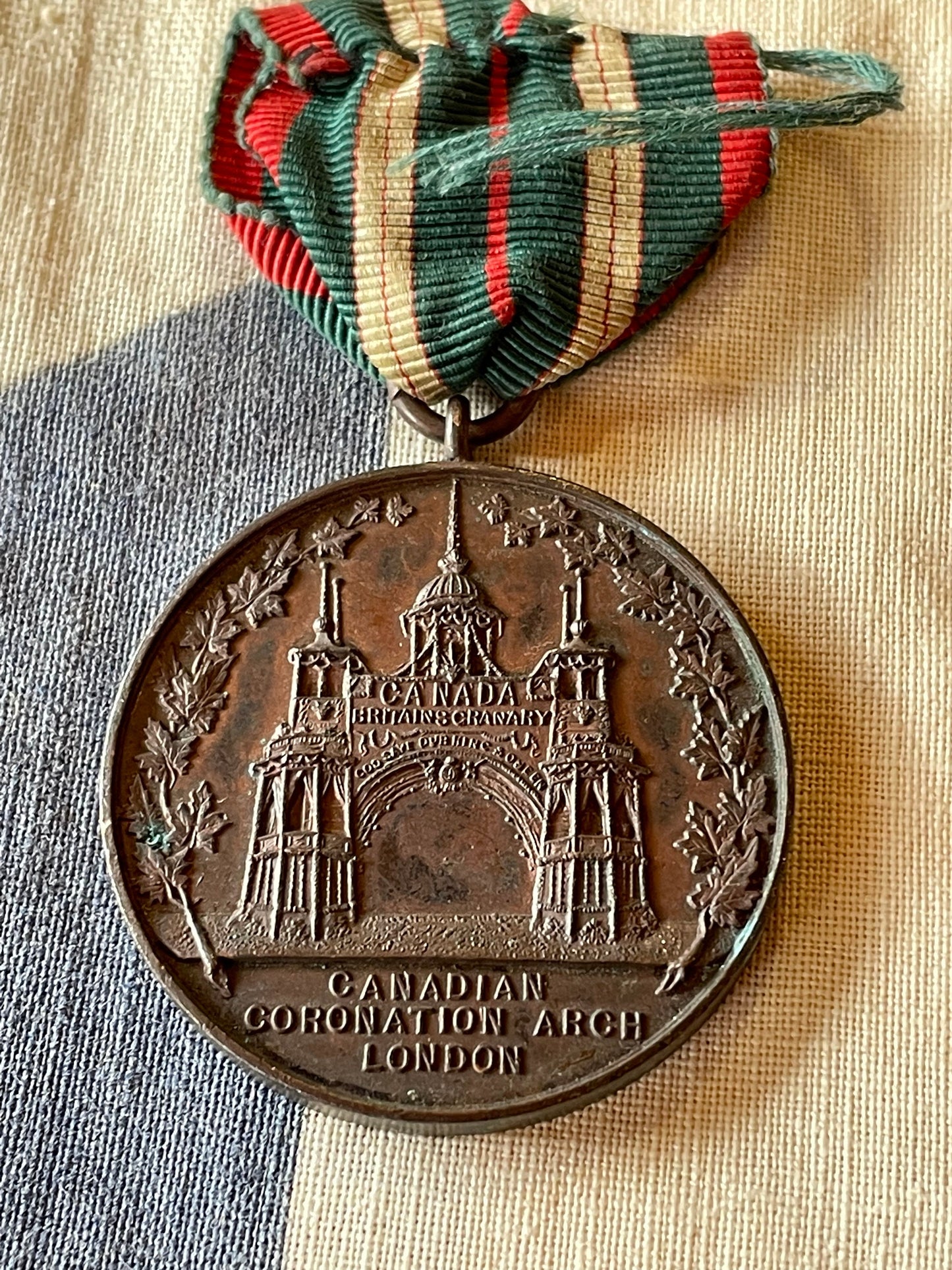 A Medallion Fob With Original Ribbon Commemorating The Canadian Coronation Arch London -  For The Coronation of King Edward VII in 1902