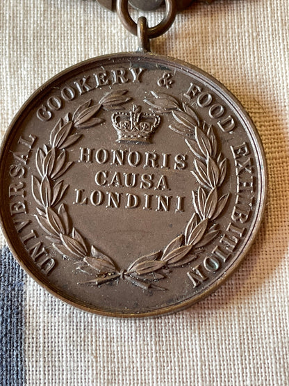 A Medal Fob From The Universal Cookery and Food Exhibition Honoris Causa Londini - Universal Cookery and Food Association