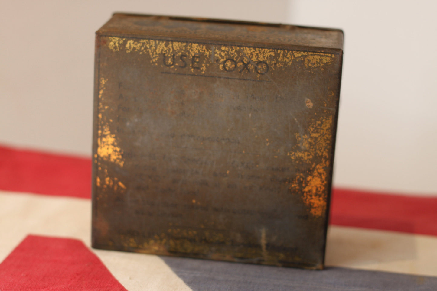 An Early 20th Century OXO Cubes Tin With Hinged Lid With Iconic Graphic 12cm Wide