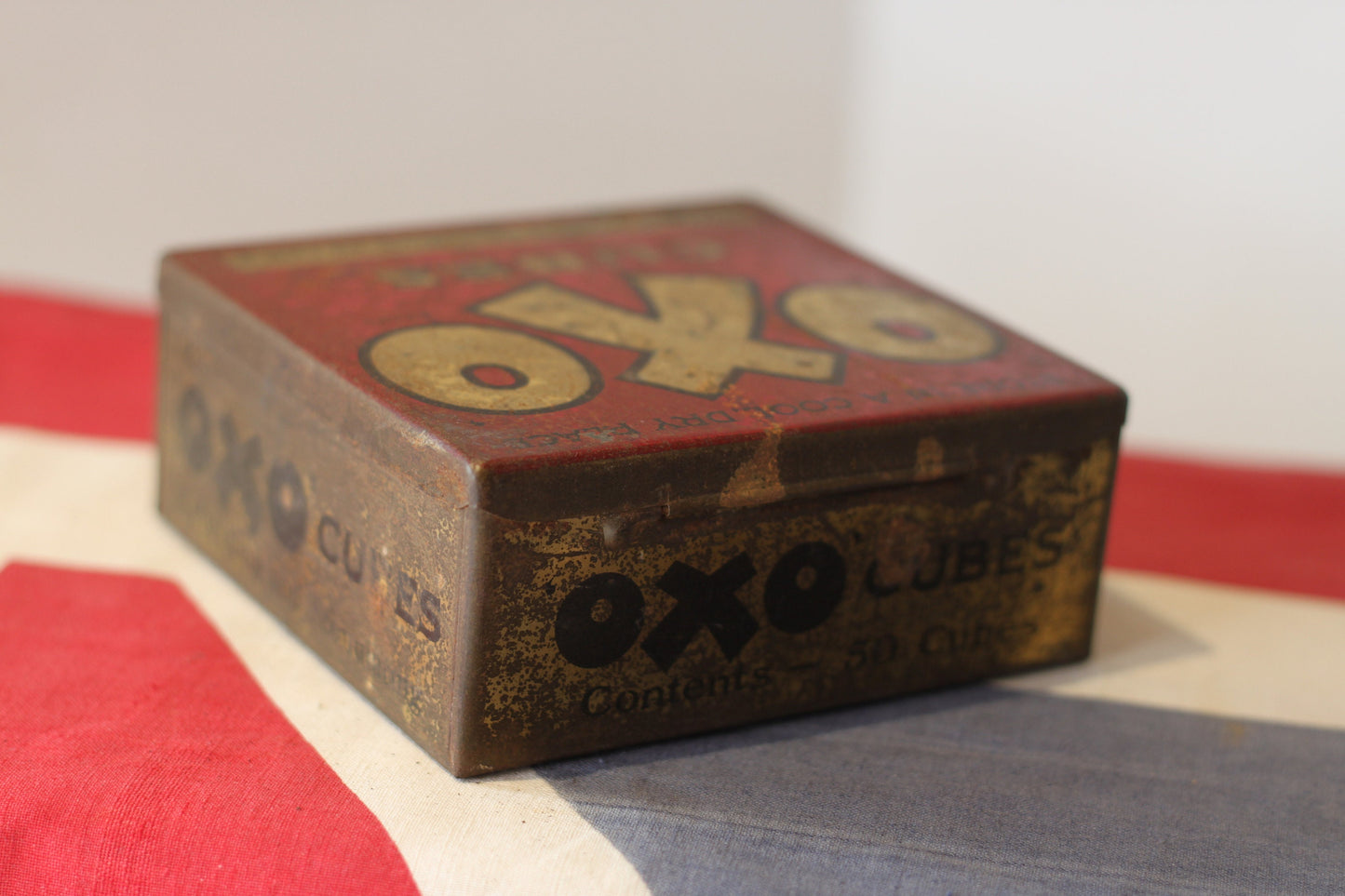 An Early 20th Century OXO Cubes Tin With Hinged Lid With Iconic Graphic 12cm Wide