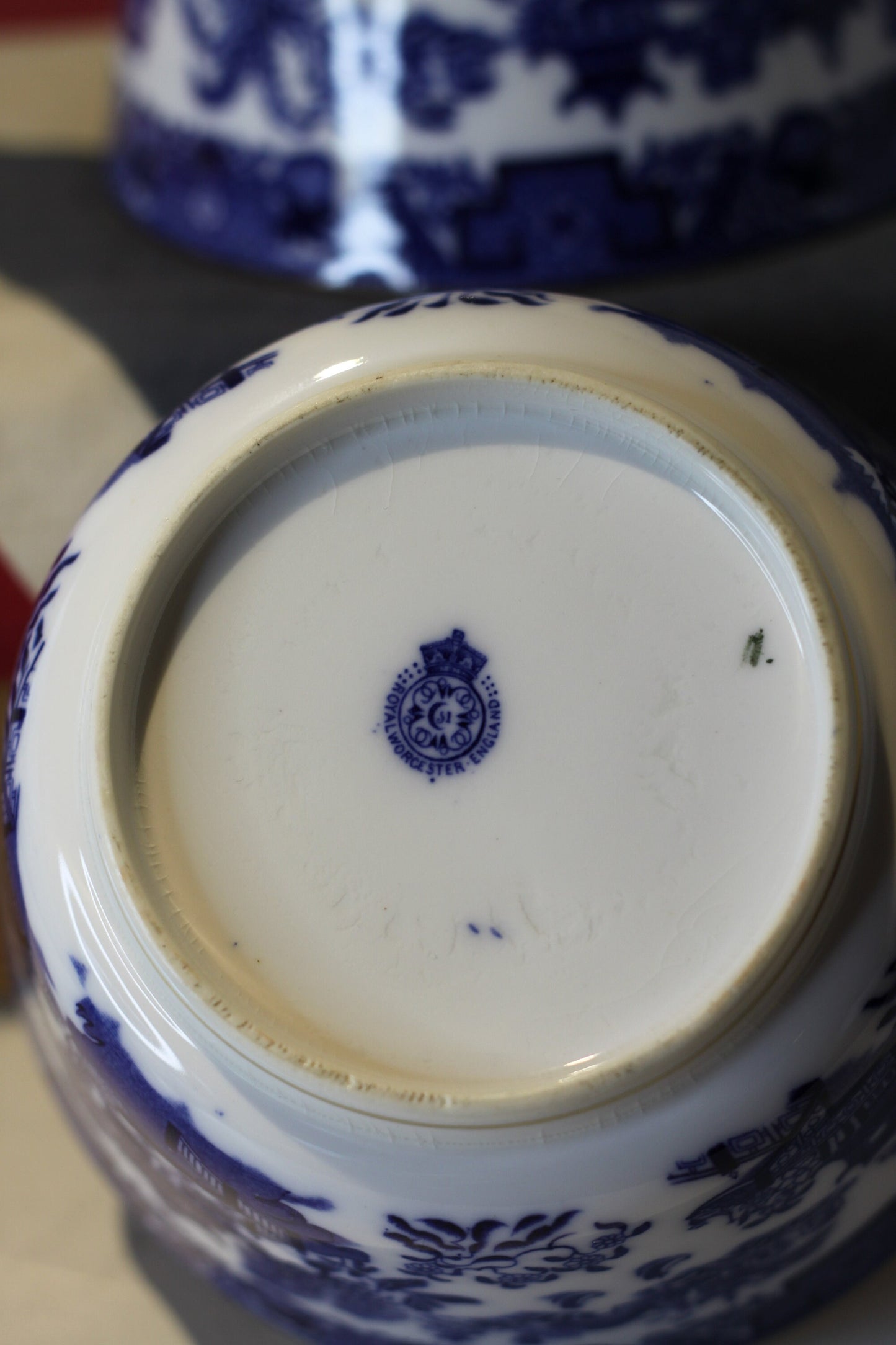 Two Royal Worcester Porcelain Bowls Decorated in The Chinoiserie Manner, 15cm in Diameter