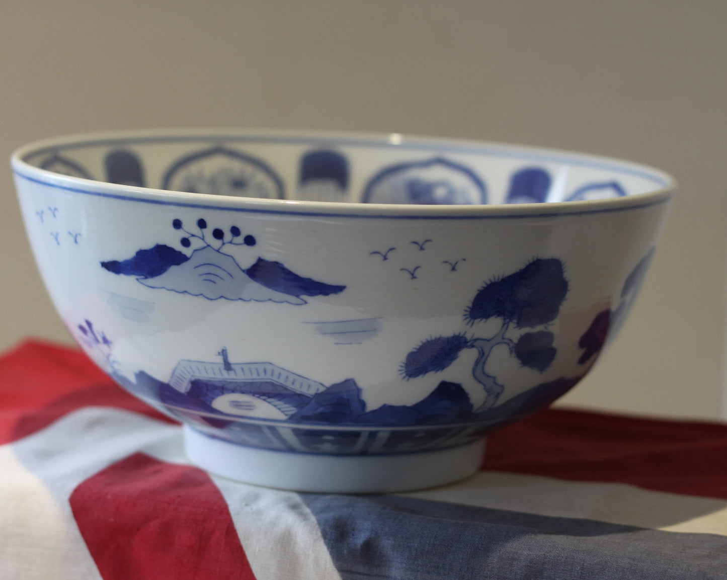 A Large Chinese Blue and White Pottery Bowl Decorated With Flora and Landscapes 26cm Diameter