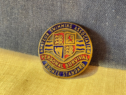 A Vintage Enamel Amateur Swimming Association Personal Survival Bronze Standard Badge 26mm Diameter 1980's