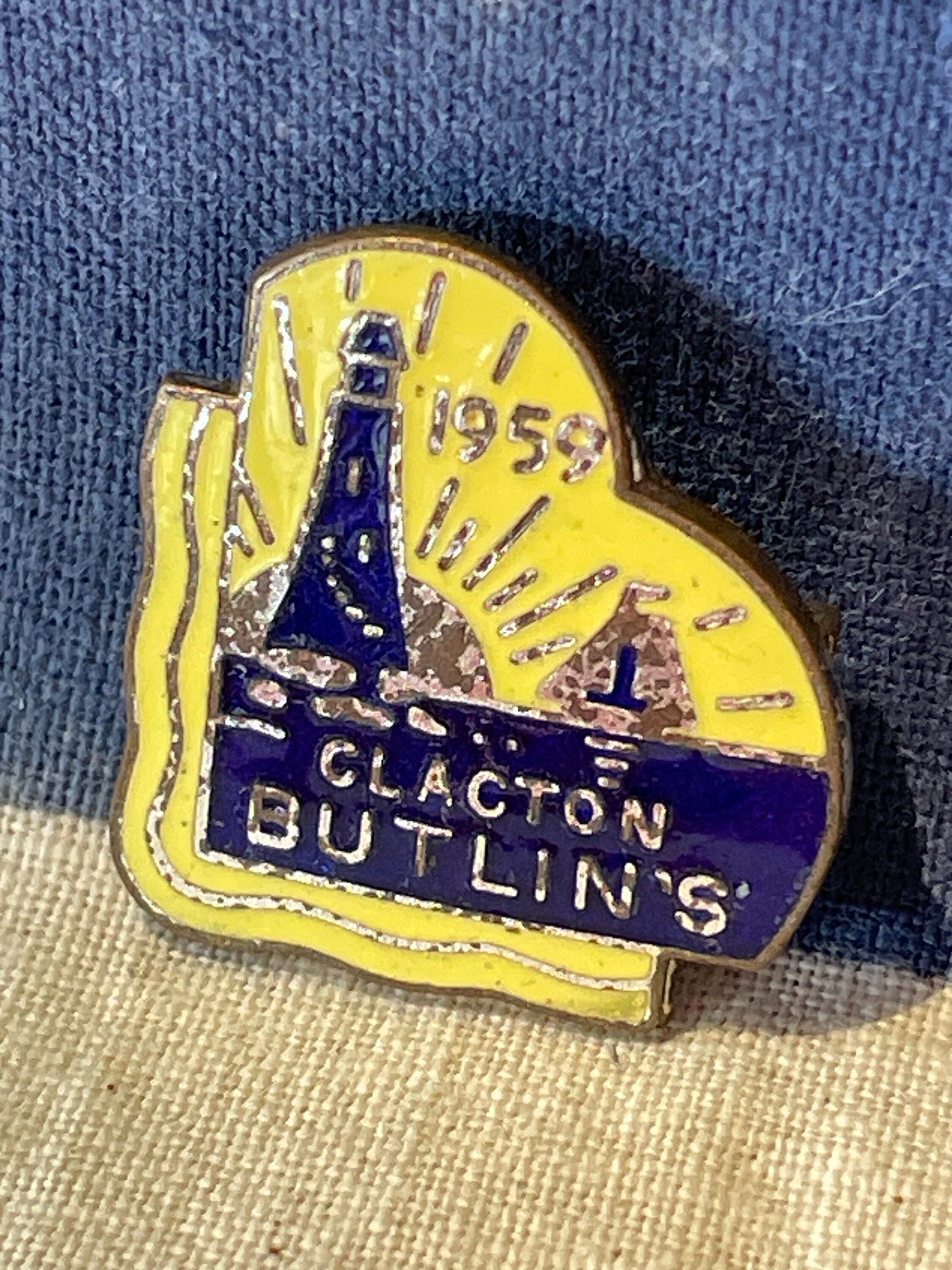 A Vintage Enamel Butlins Holiday Camp Clacton 1959 Pin Badge 21mm tall