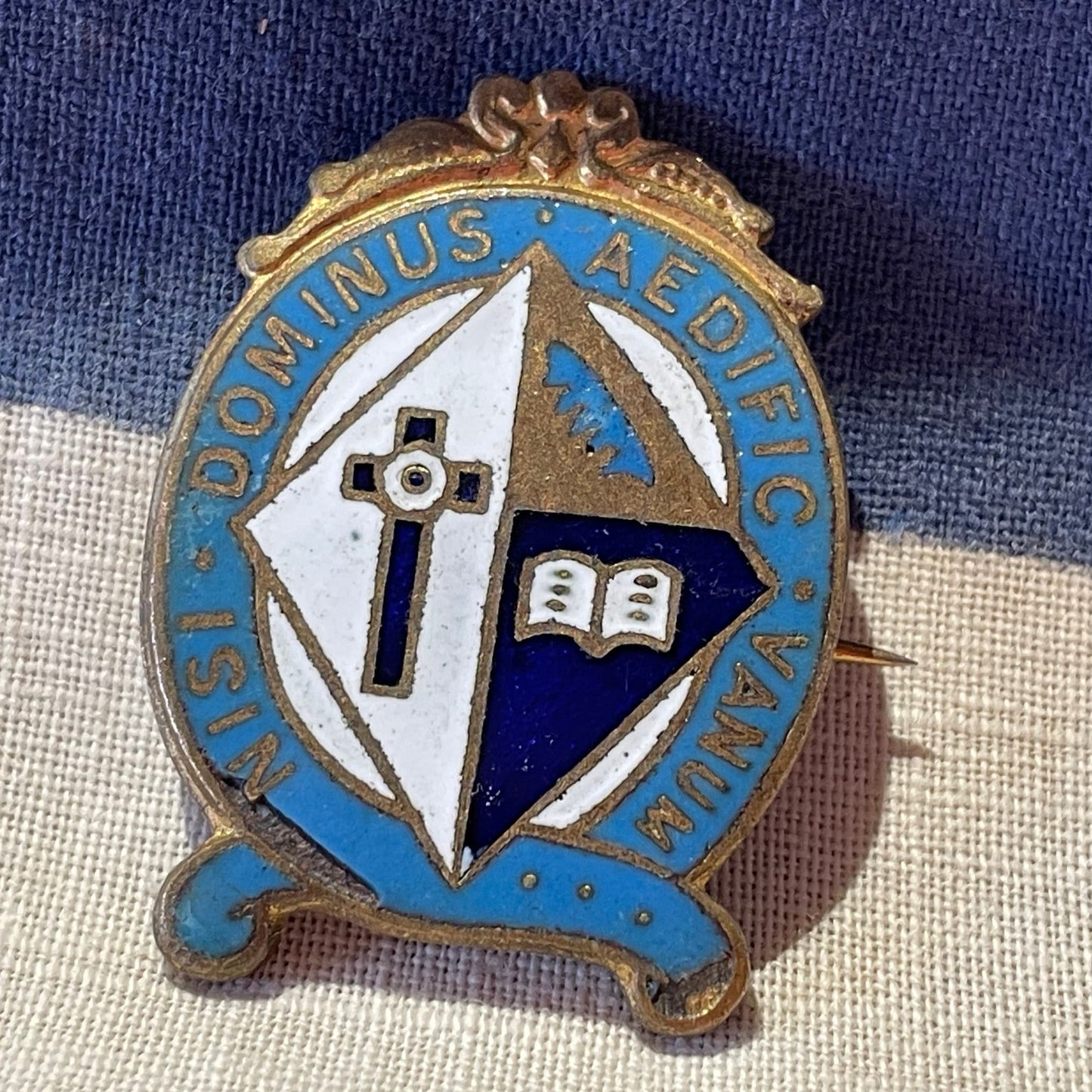 A Church Badge With Logo  'Nisi Dominus Aedific Vanum' To The Front and St Blaize to the Rear 35mm Tall