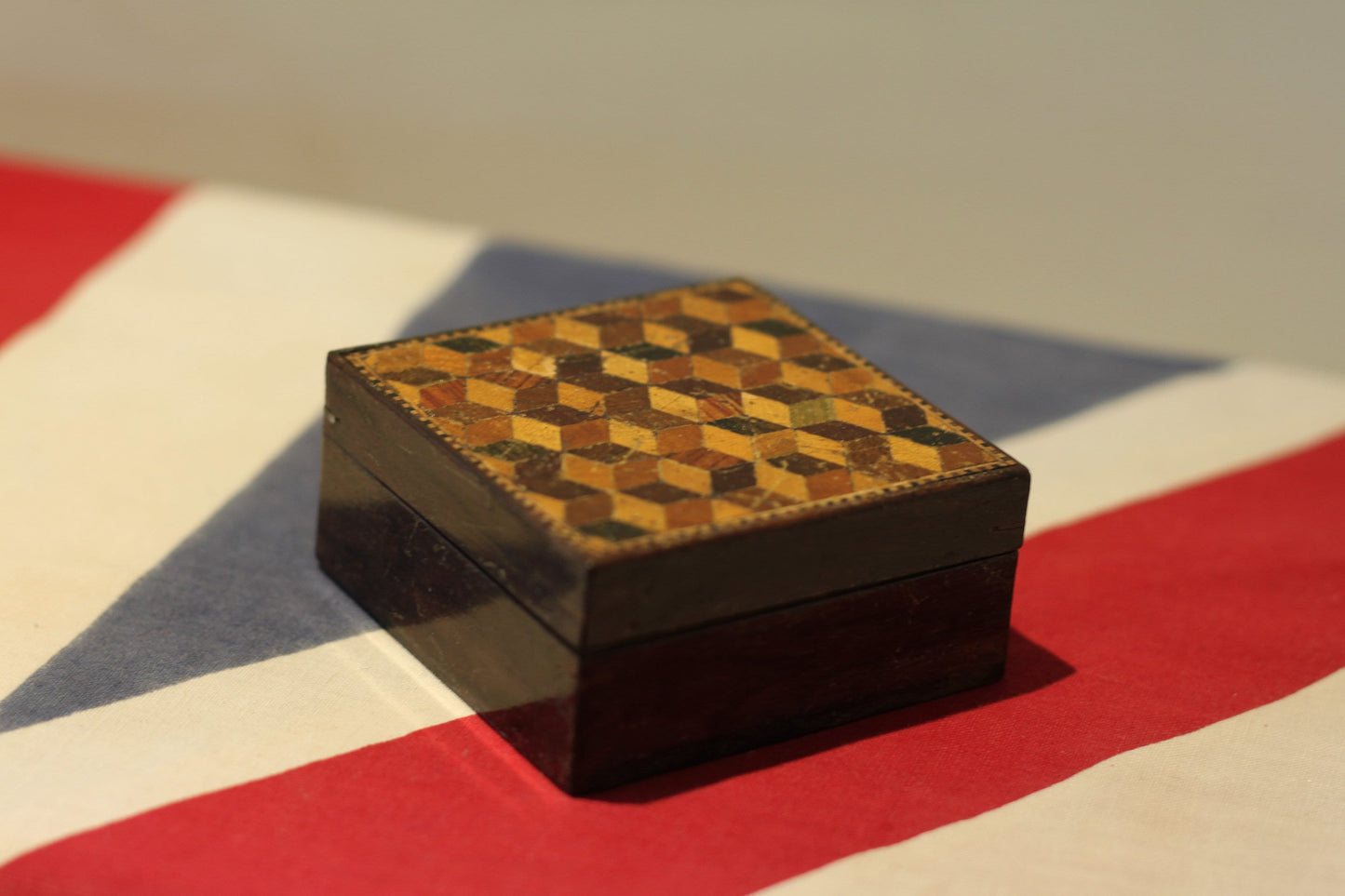 A Small 19th Century Square Tunbridge Ware Box, With Cube Parquetry Decorated Lid, 7cm x 7cm x 3.5cm